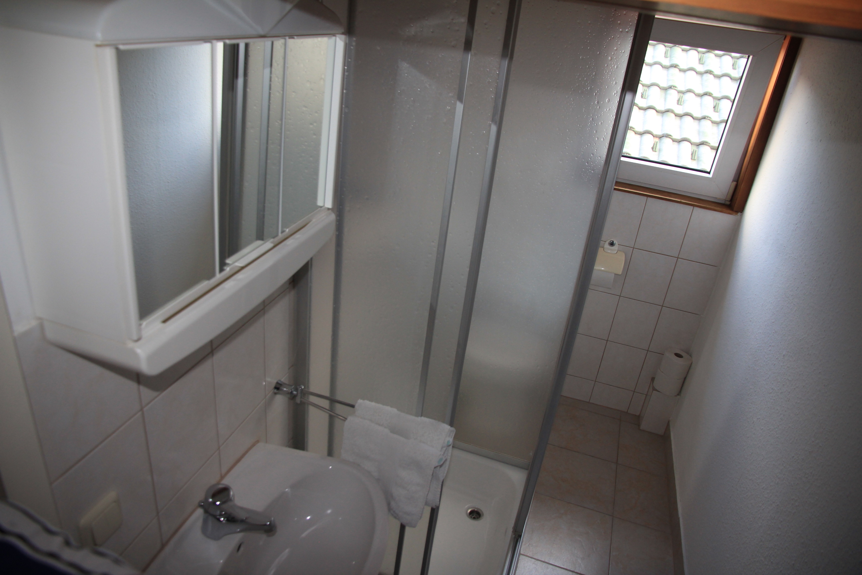 Beschreibung: Beschreibung: Beschreibung: Beschreibung: Beschreibung: Beschreibung: Beschreibung: Beschreibung: Beschreibung: Beschreibung: Beschreibung: http://members.aon.at/haus-neumayer/images/Fewo3bad.JPG