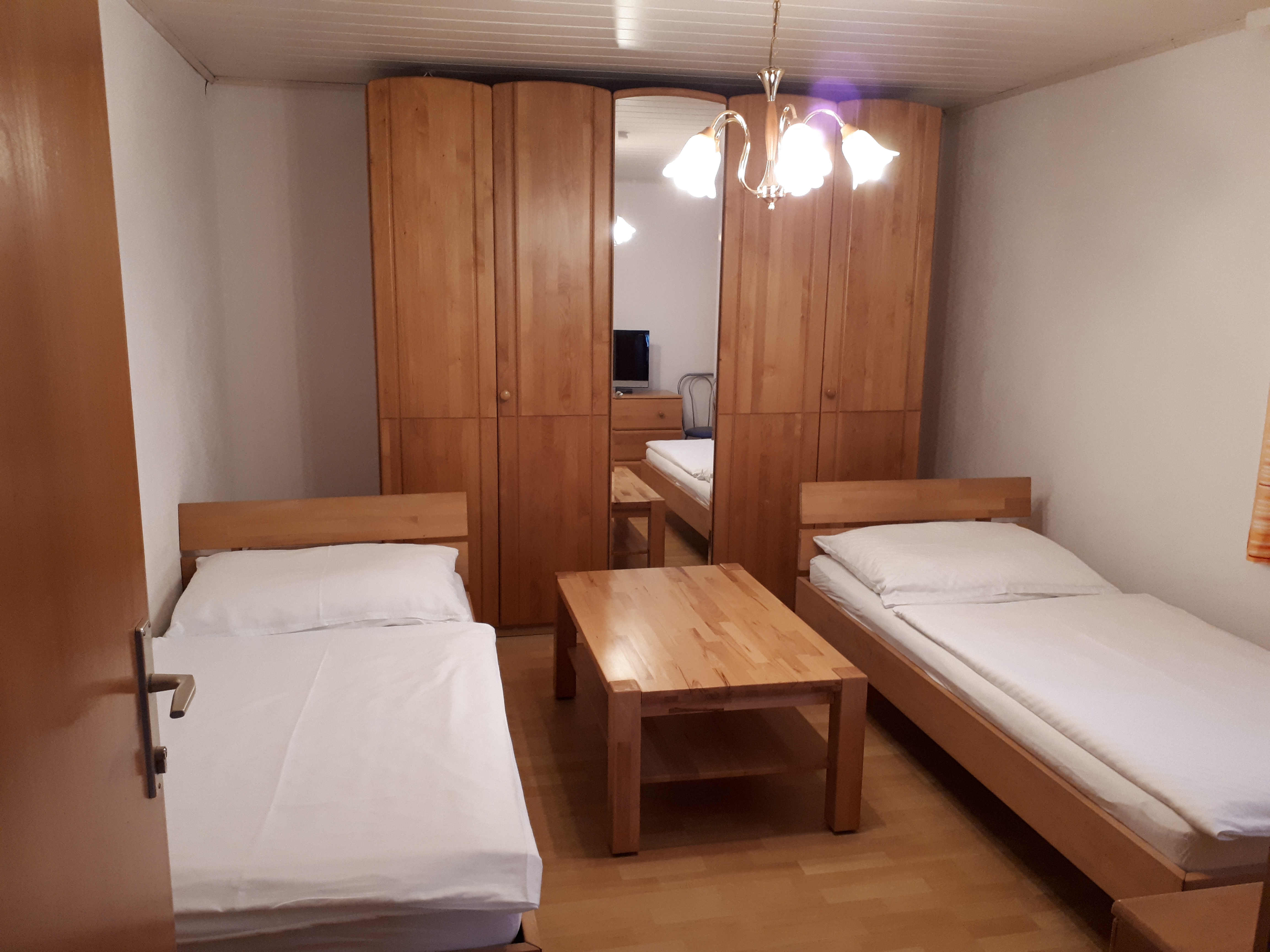 Beschreibung: Beschreibung: Beschreibung: Beschreibung: Beschreibung: Beschreibung: Beschreibung: Beschreibung: Beschreibung: Beschreibung: Beschreibung: http://members.aon.at/haus-neumayer/images/Fewo%205%20Ku.jpg